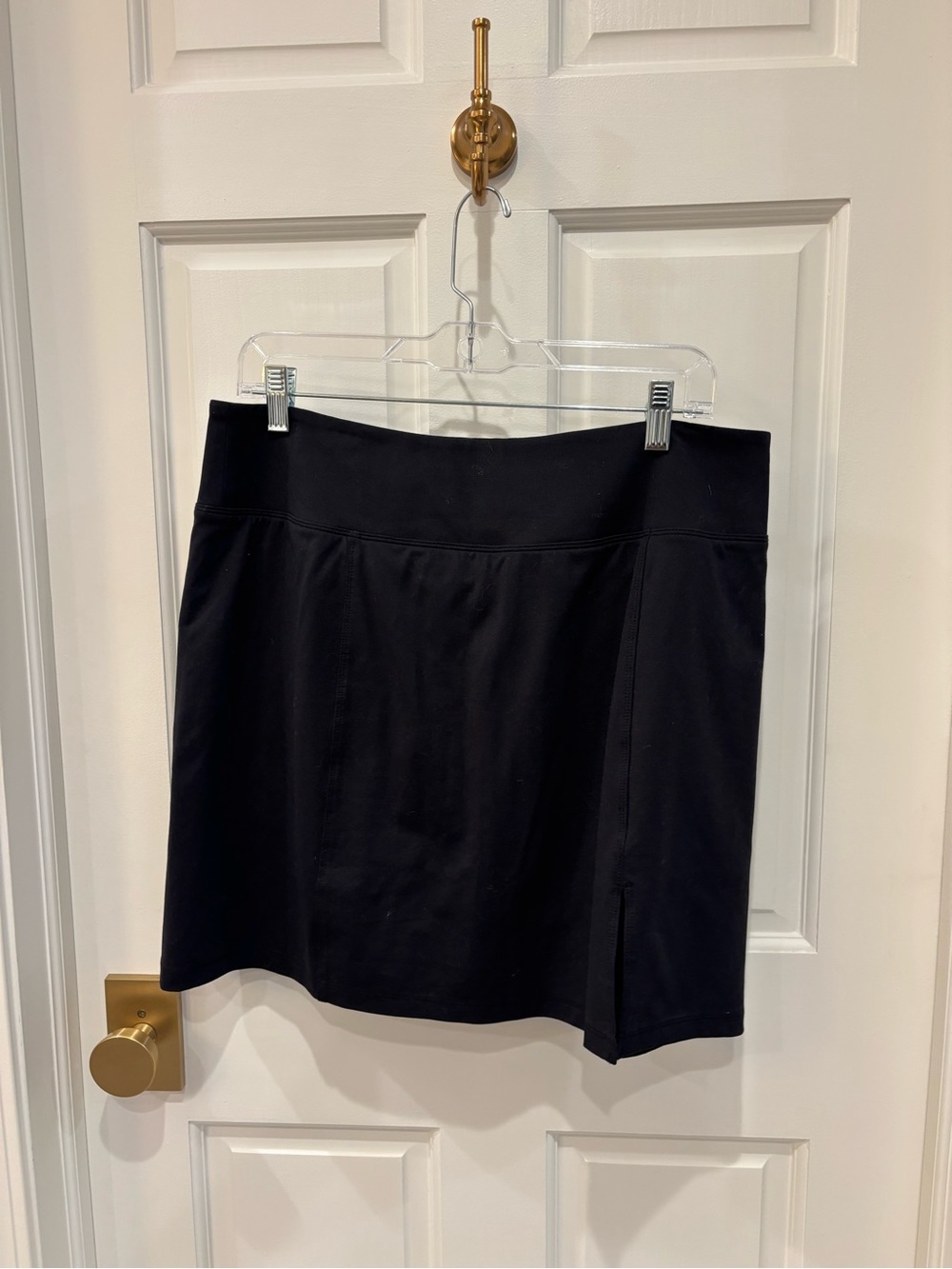 Tommy Bahama Classic Black Women's athleisure skirt